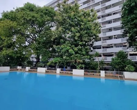 250 Metre Stroll To Walking Street - Yensabai Condotel Pattaya Exterior photo