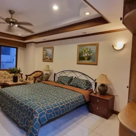 250 Metre Stroll To Walking Street - Yensabai Condotel Pattaya Exterior photo
