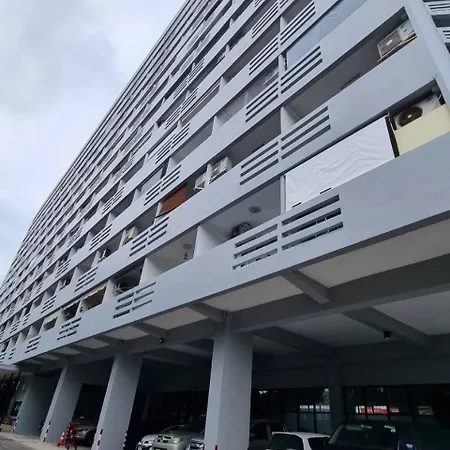 250 Metre Stroll To Walking Street - Yensabai Condotel Pattaya Exterior photo