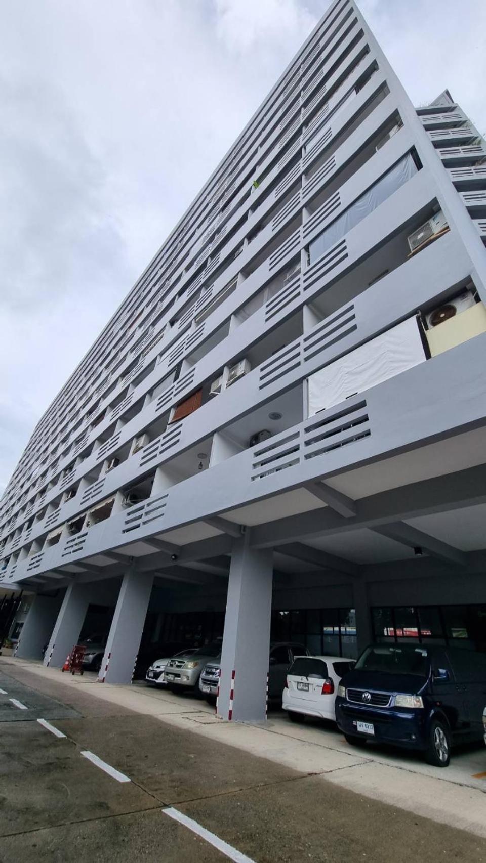 Pangsapuri 250 Metre Stroll To Walking Street - Yensabai Condotel *